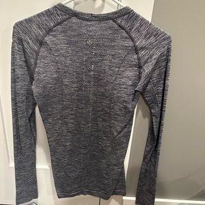 Lululemon Swiftly Tech Long-Sleeve shirt 2.0